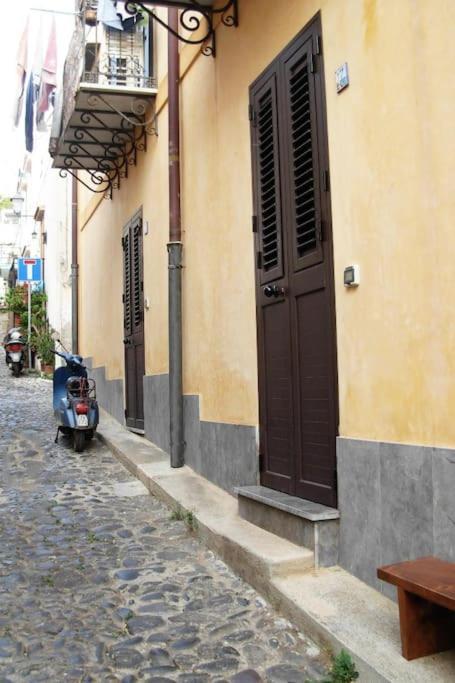 Appartamento Al Centro Di Ustica Isola di Ustica Exterior photo